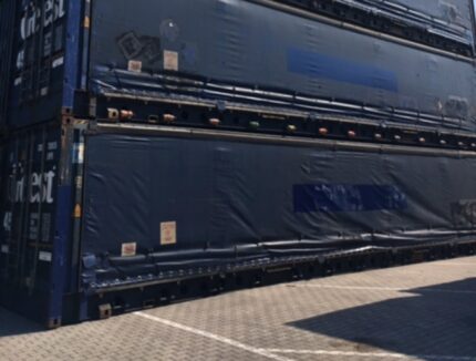 45' HCPW with a tarpaulin wall